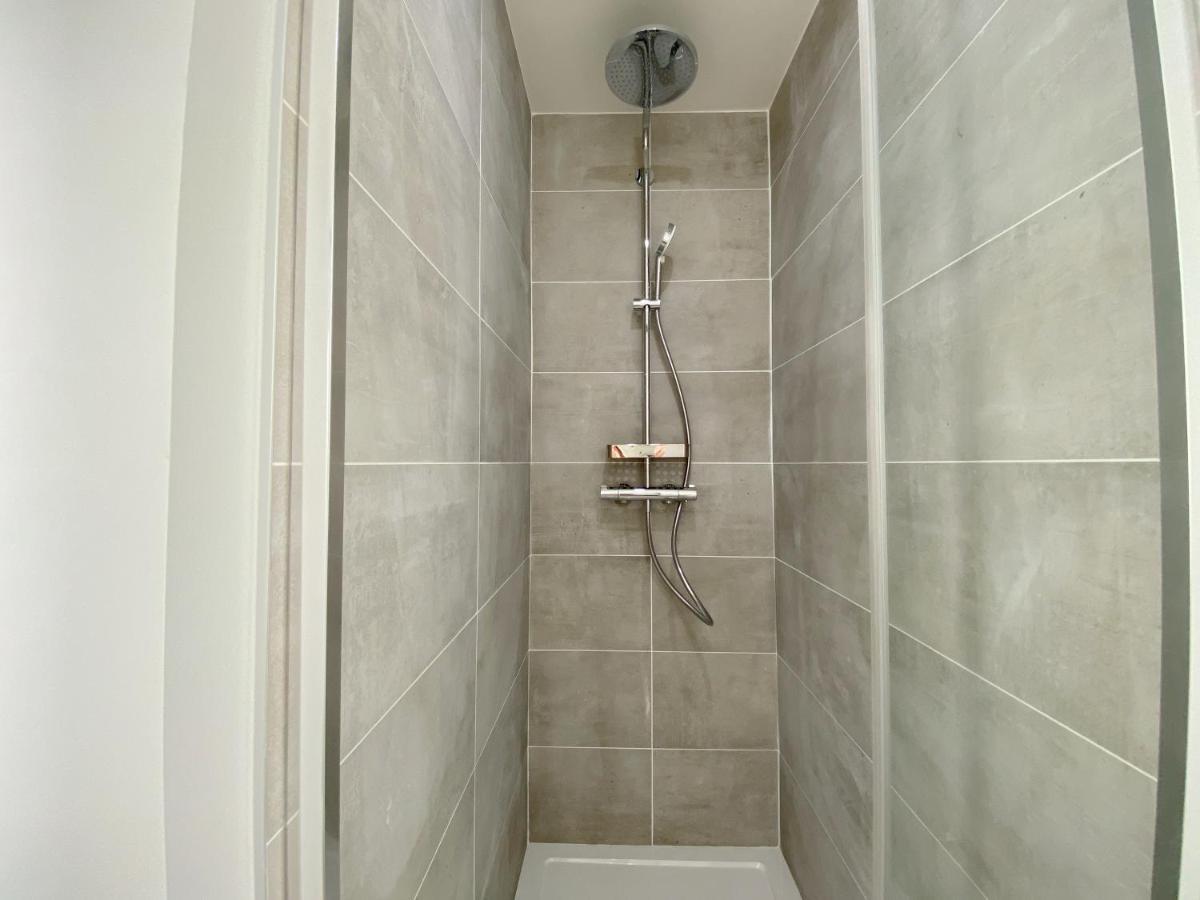 Studio Ora - 22M² - Climatise Avec Balcon Privatif Bassens  Bagian luar foto